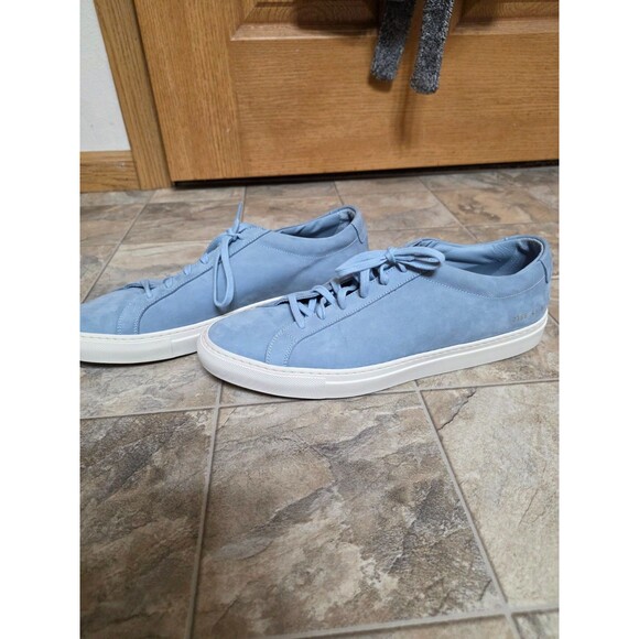 COMMON PROJECTS OG Achilles Low Sneakers in Powder Blue Nubuck Leather EU 45 12 - Picture 1 of 8